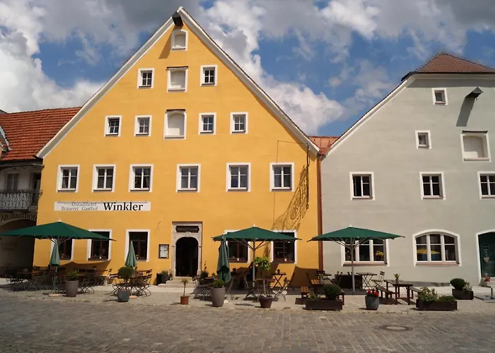 Altstadthotel Brauereigasthof Winkler מלון ברכינג